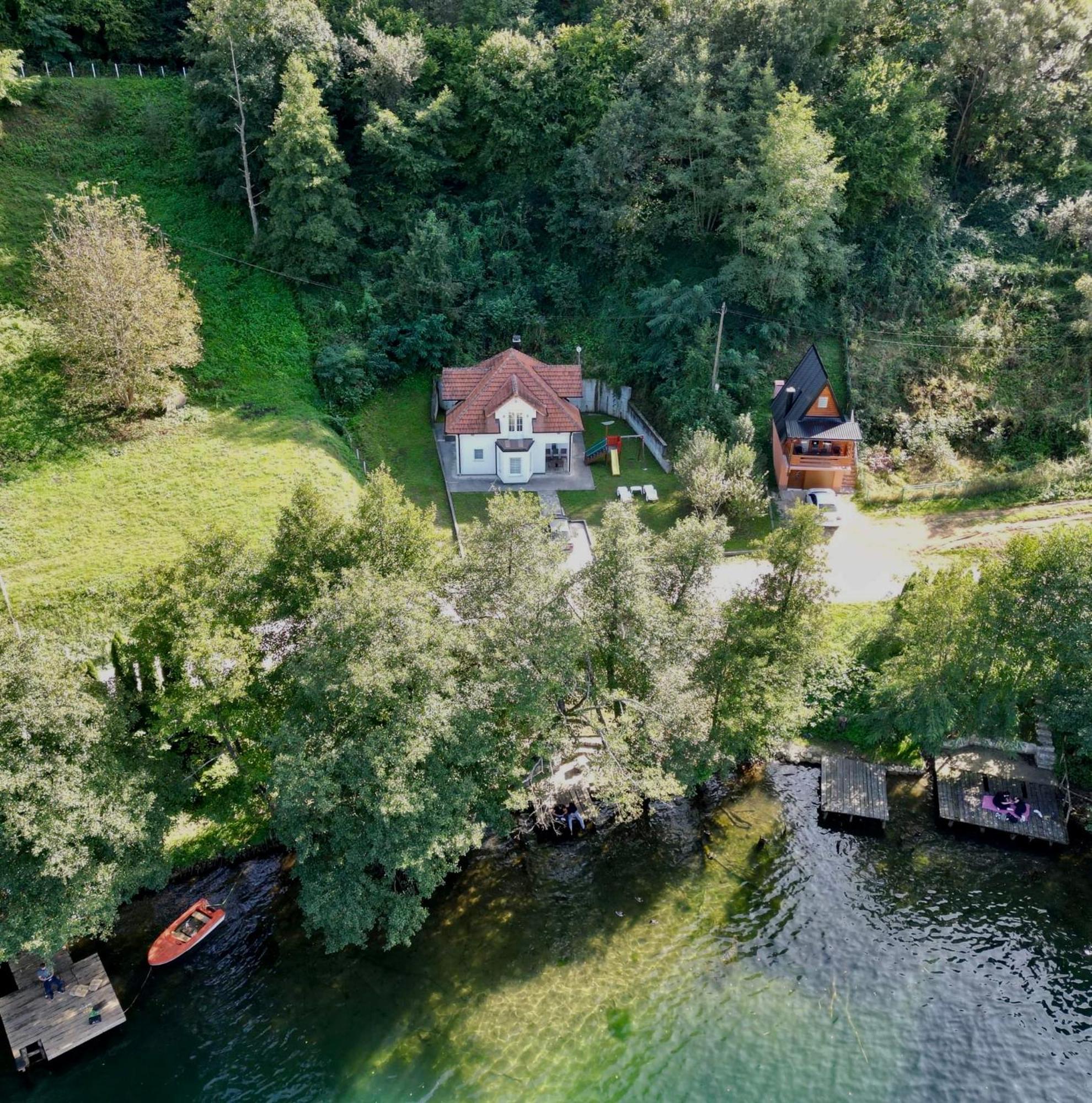 Cobras Plivsko Jezero, Jajce Villa ภายนอก รูปภาพ