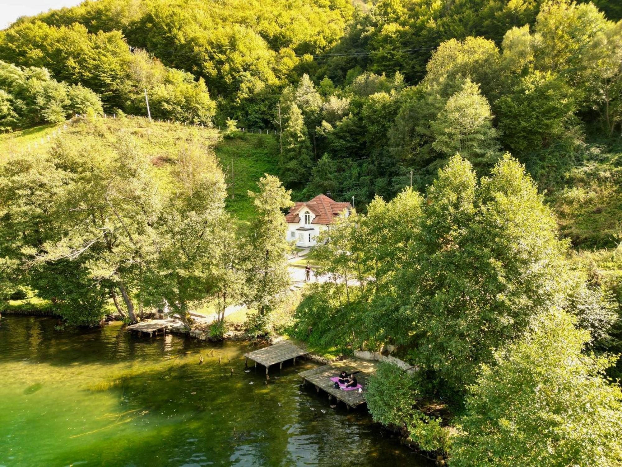 Cobras Plivsko Jezero, Jajce Villa ภายนอก รูปภาพ