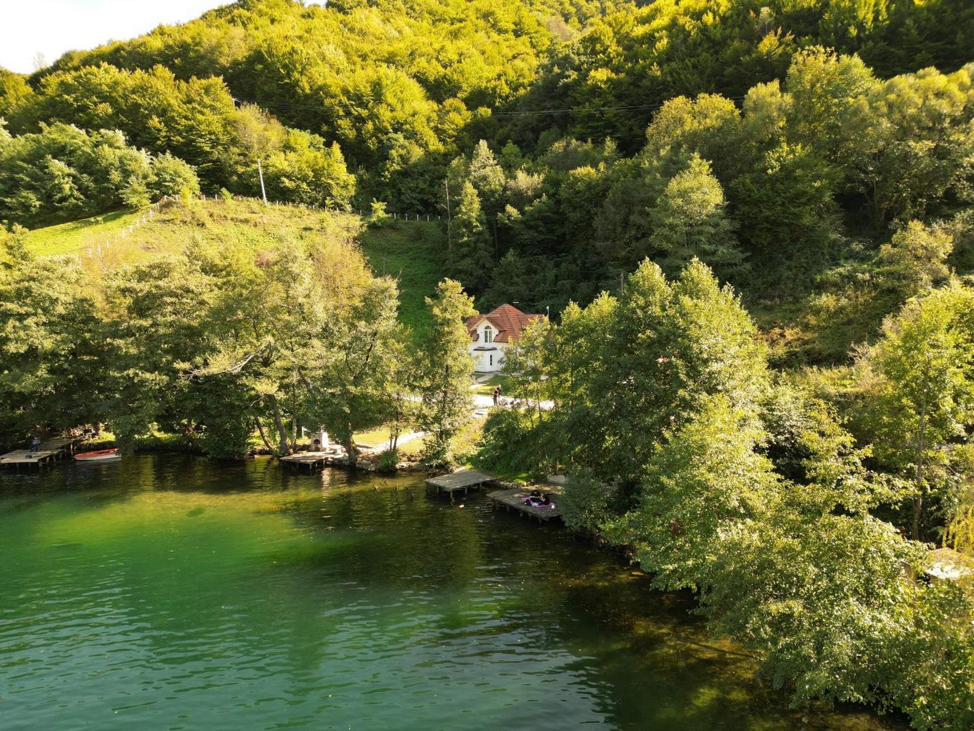 Cobras Plivsko Jezero, Jajce Villa ภายนอก รูปภาพ